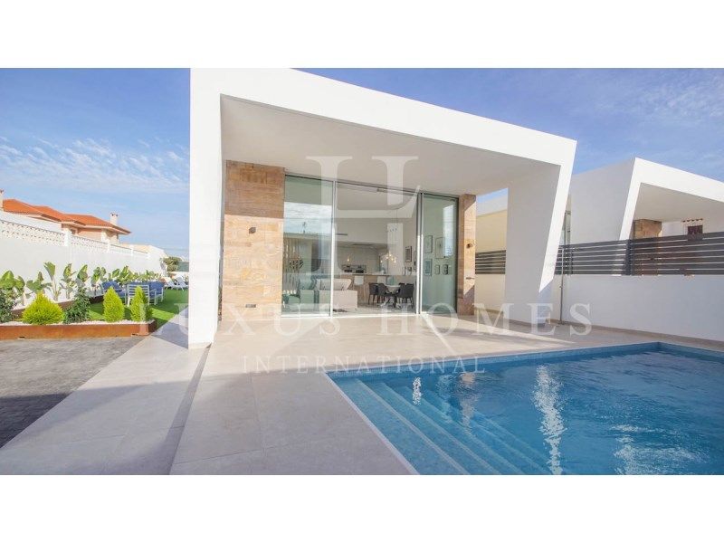 Property photo 1 of 1