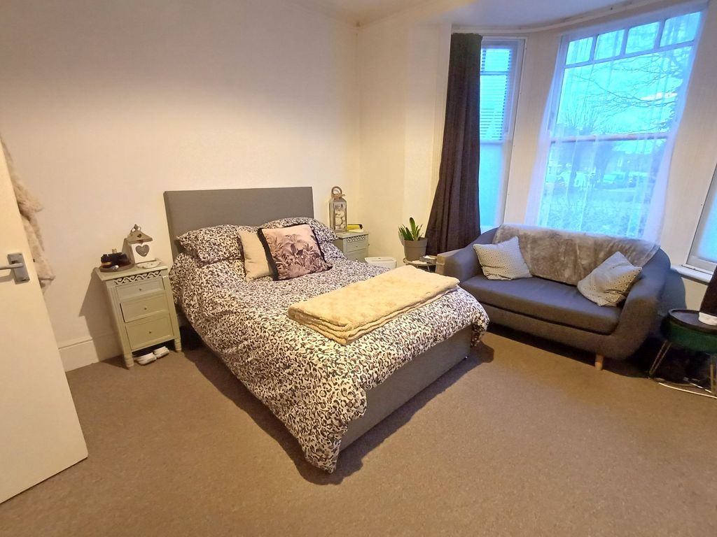 Property photo 3 of 4 Picture 3