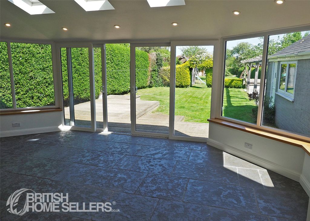 Property photo 2 of 34 Picture No. 33