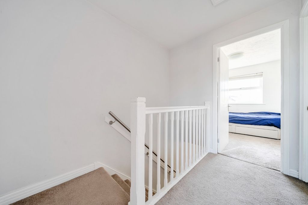 Property photo 3 of 20 Picture No. 02