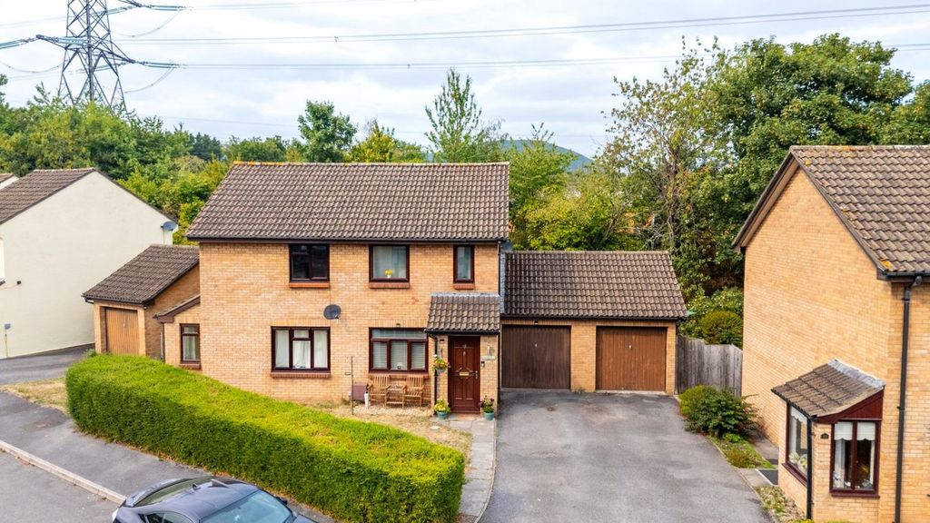 Property photo 1 of 23