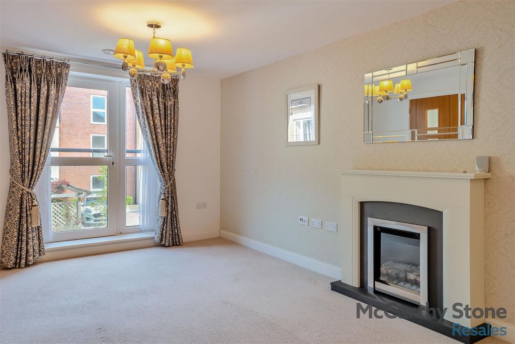 Property photo 3 of 36 8665043-Interior02.Jpg