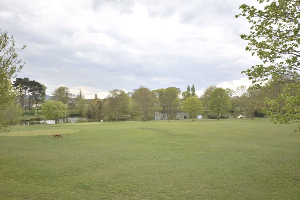 Property photo 2 of 19 Views