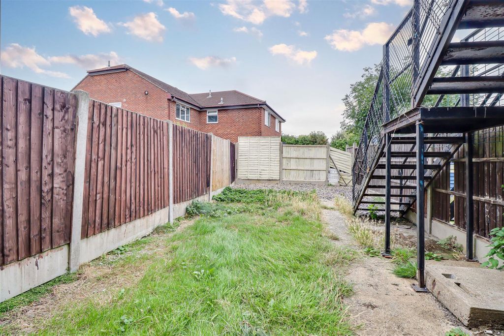 Property photo 2 of 15