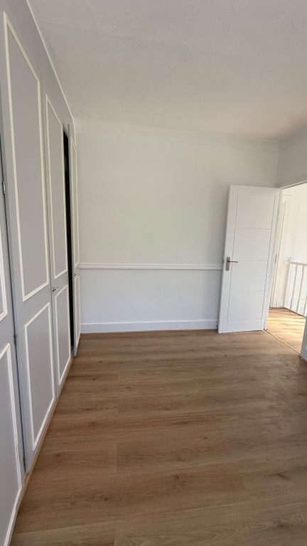 Property photo 3 of 13 Bedroom 2
