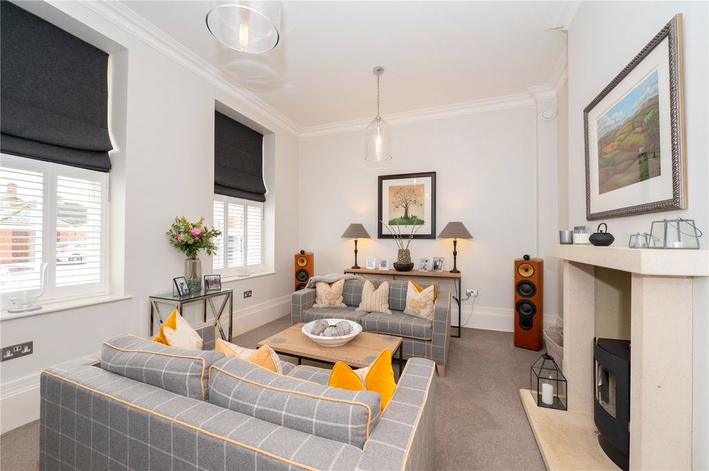 Property photo 2 of 16 Reception Room