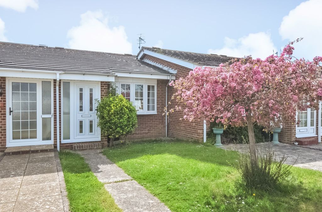 Property photo 1 of 6 Front Bungalow In Pagham (Main)