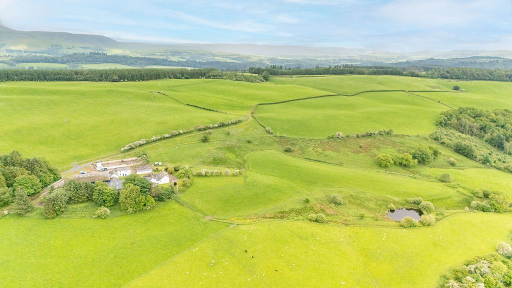 Property photo 1 of 54 Marr Farm