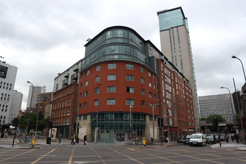 Property photo 1 of 6