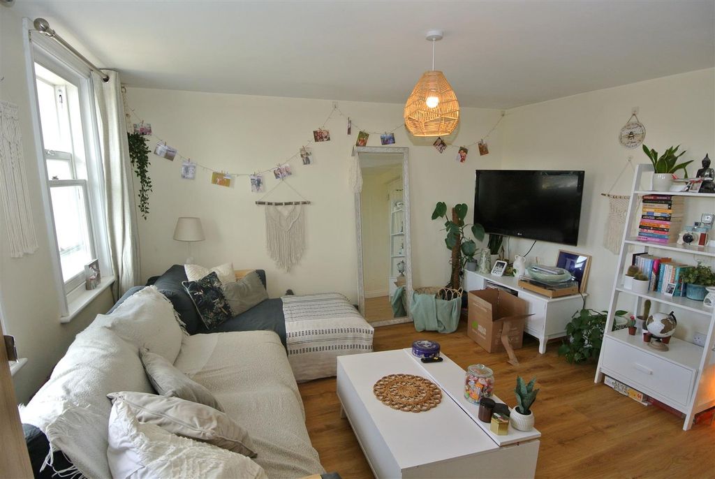 Property photo 1 of 9 Living Room.Jpg