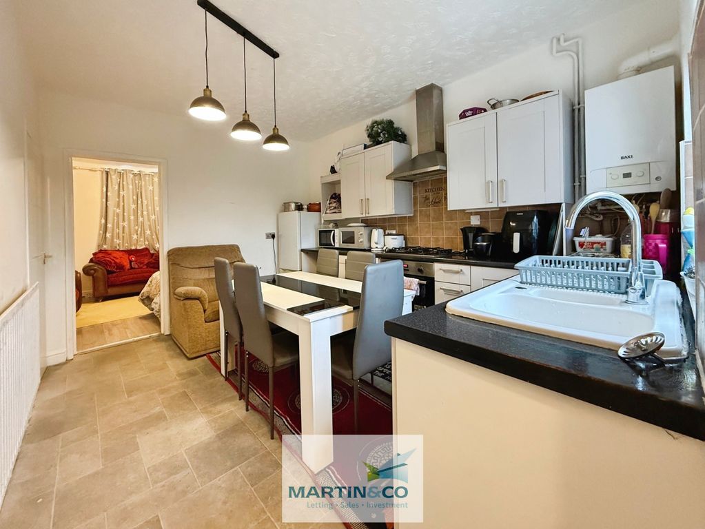 Property photo 3 of 12 04B27902-8-4Dfc-849B-E7Dabc2F9E75-5090-00000092Dac