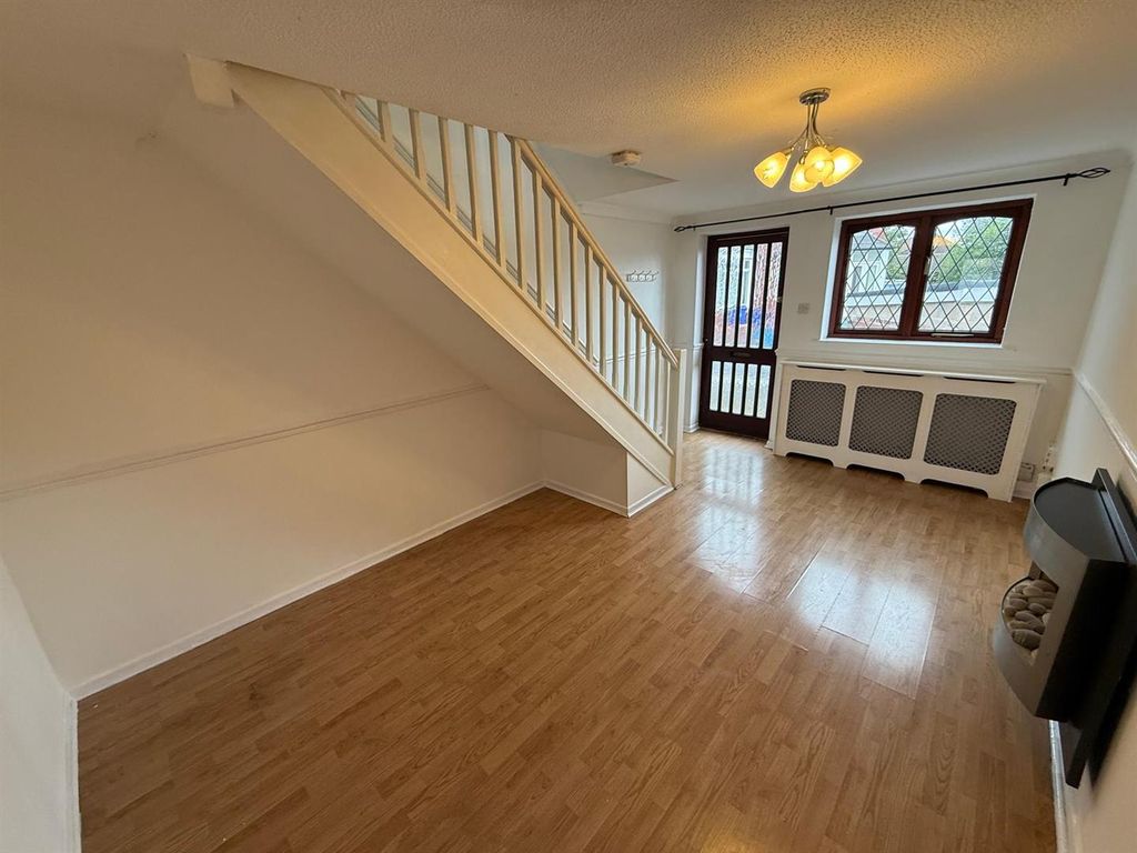Property photo 3 of 12