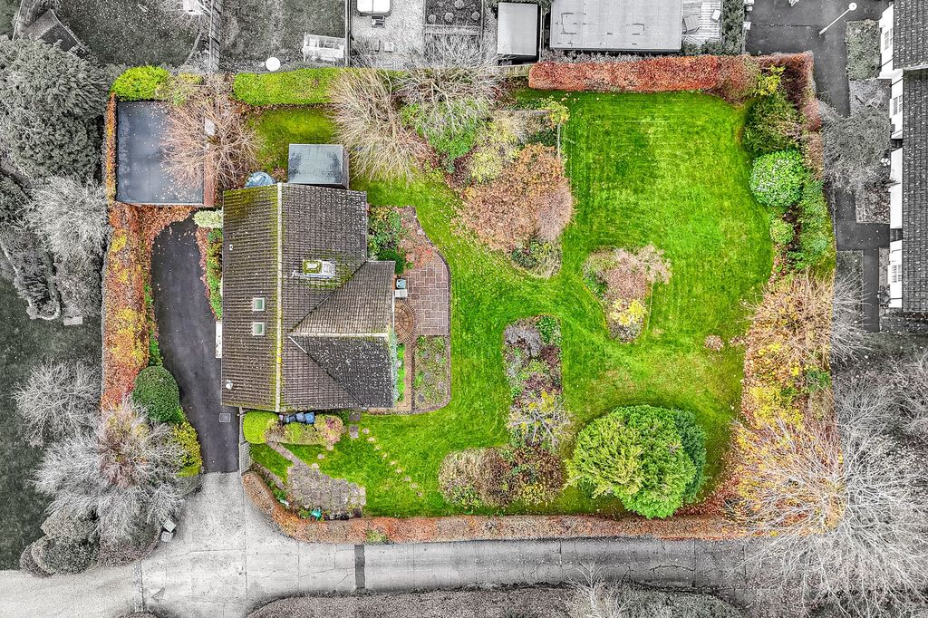 Property photo 3 of 13