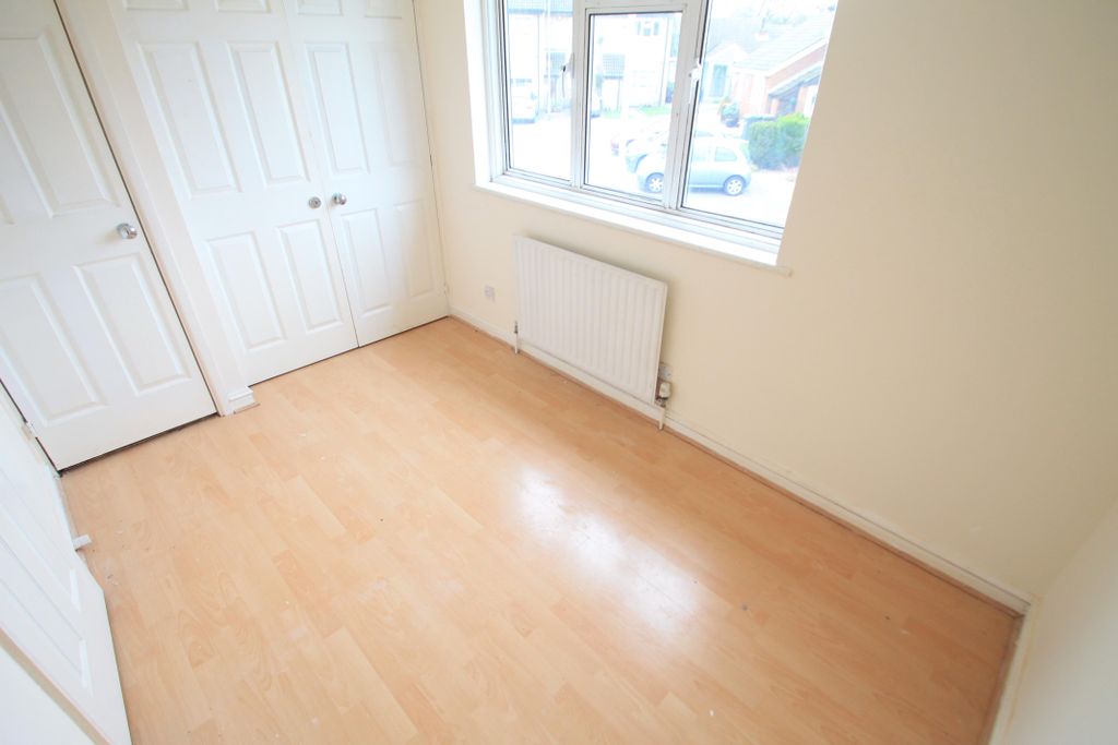 Property photo 2 of 8 Bedroom