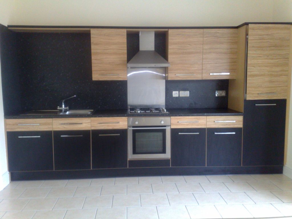 Property photo 2 of 9 Kitchen
