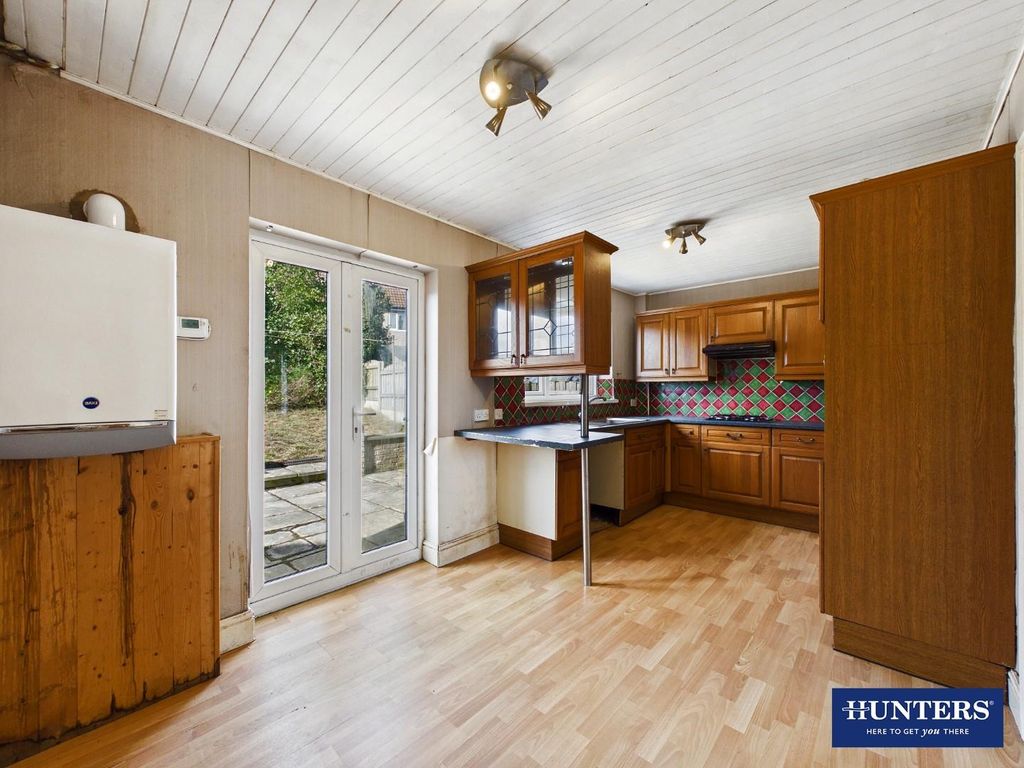 Property photo 2 of 19 Dining Kitchen