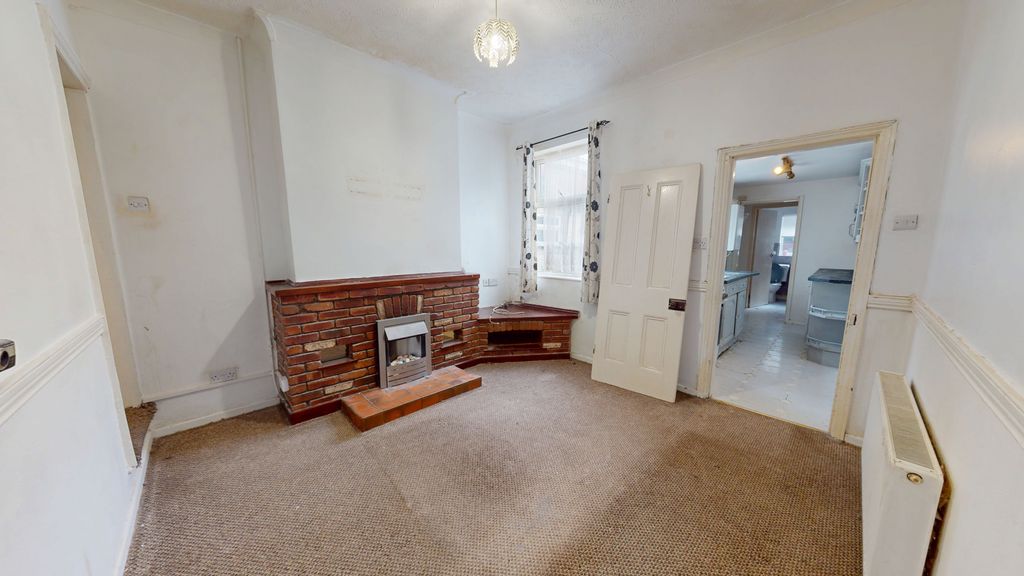 Property photo 2 of 6