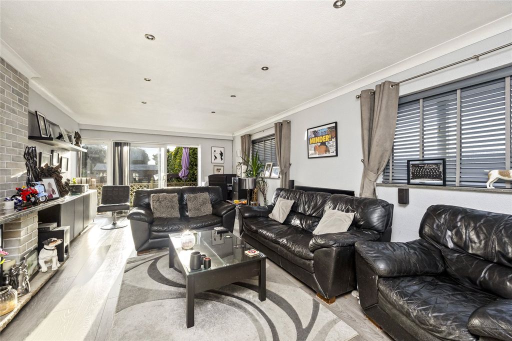 Property photo 3 of 16 Picture No. 07