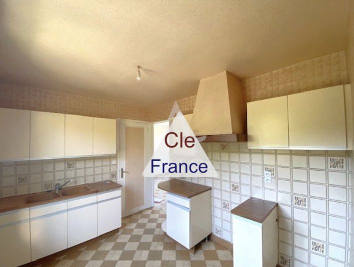 Property photo 3 of 8