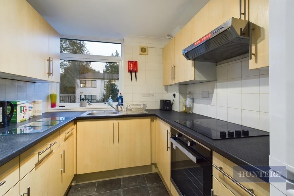 Property photo 2 of 11 Cam01635G0-Pr0117-Still008.Jpg