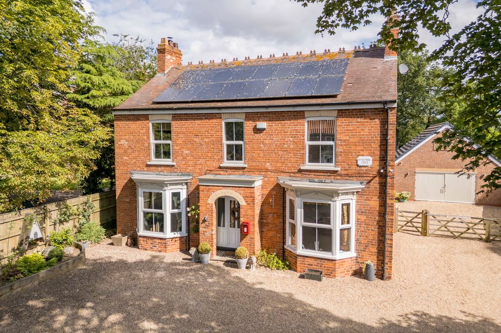 Property photo 1 of 34