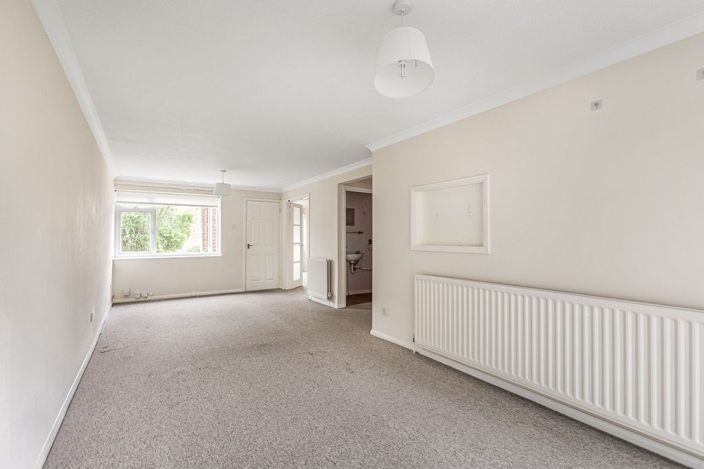 Property photo 3 of 14