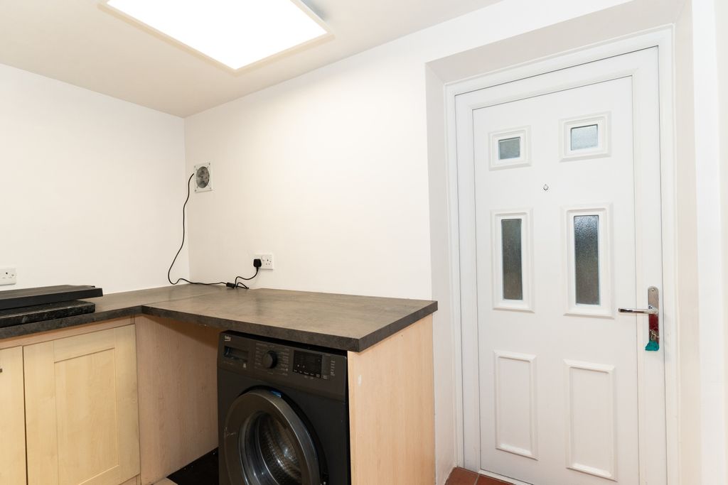 Property photo 3 of 10 Image 2