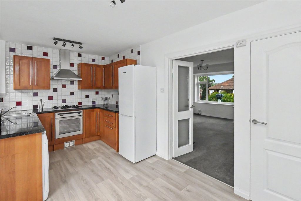 Property photo 3 of 14 Dining Kitchen