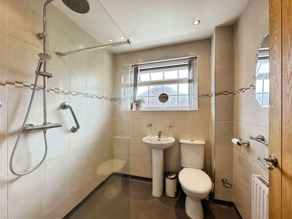 Property photo 3 of 31
