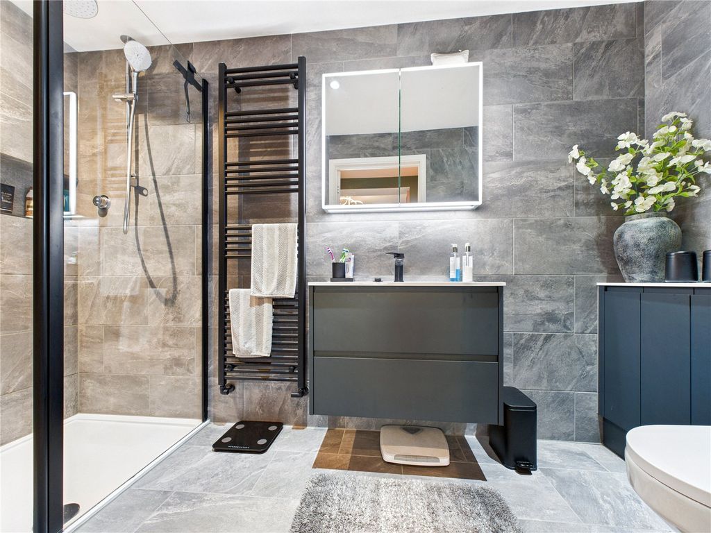 Property photo 3 of 20 Picture No. 11