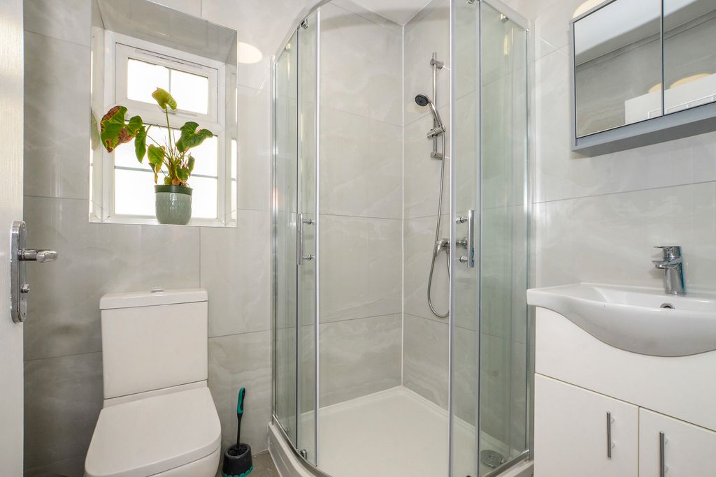 Property photo 2 of 10 Pbox-Img.Jpg