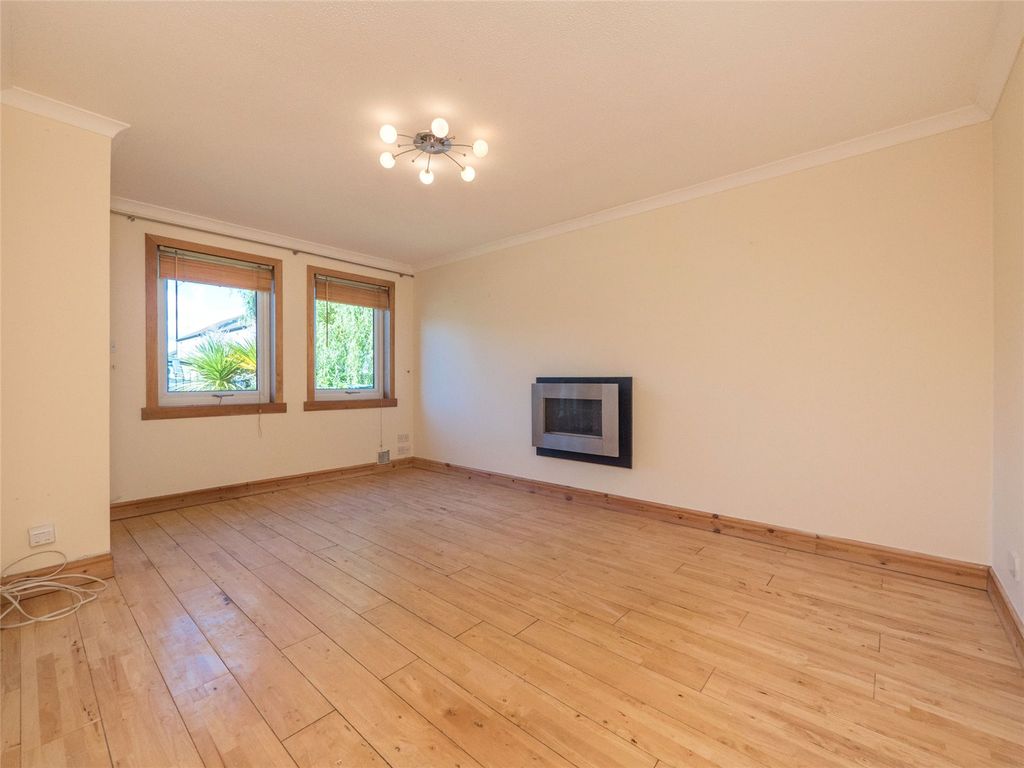 Property photo 3 of 17 Photo 3