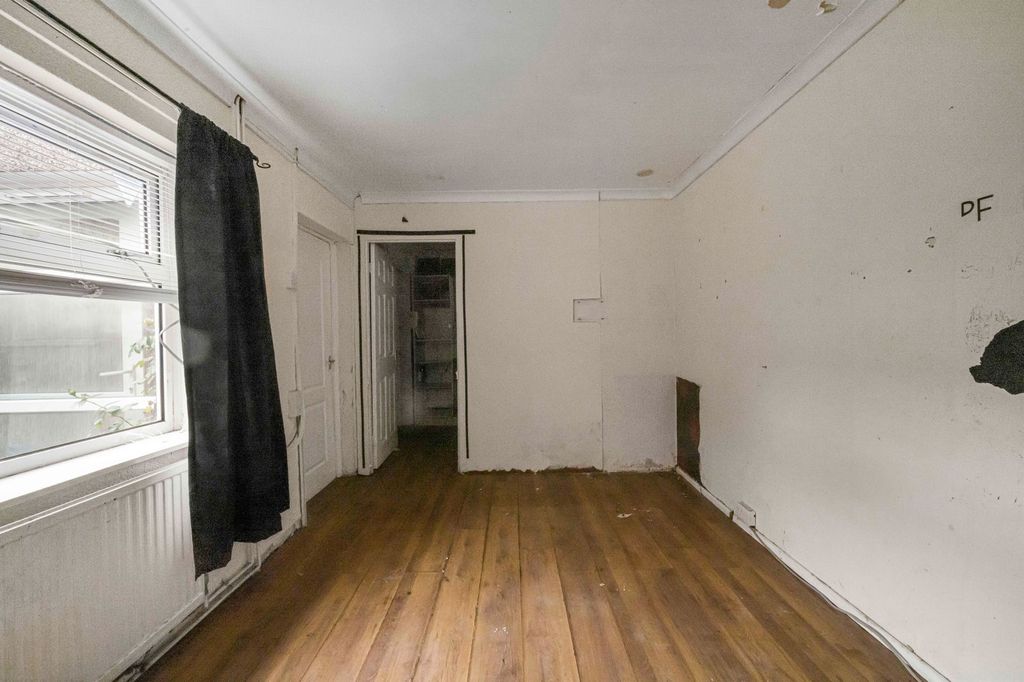 Property photo 3 of 29