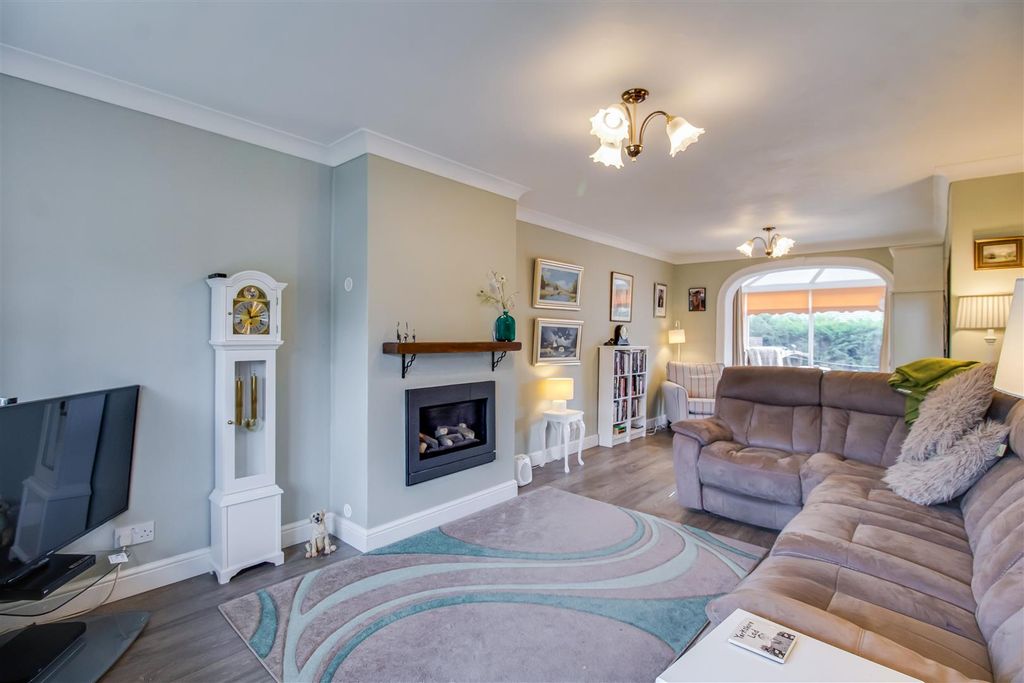 Property photo 2 of 16 Living Room