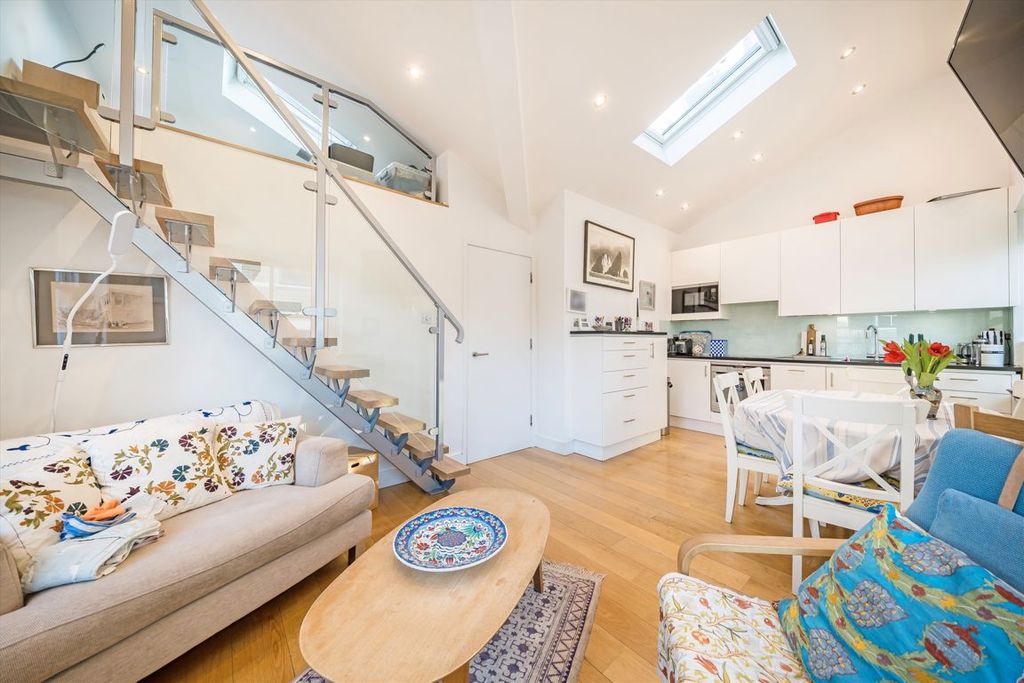 Property photo 2 of 7