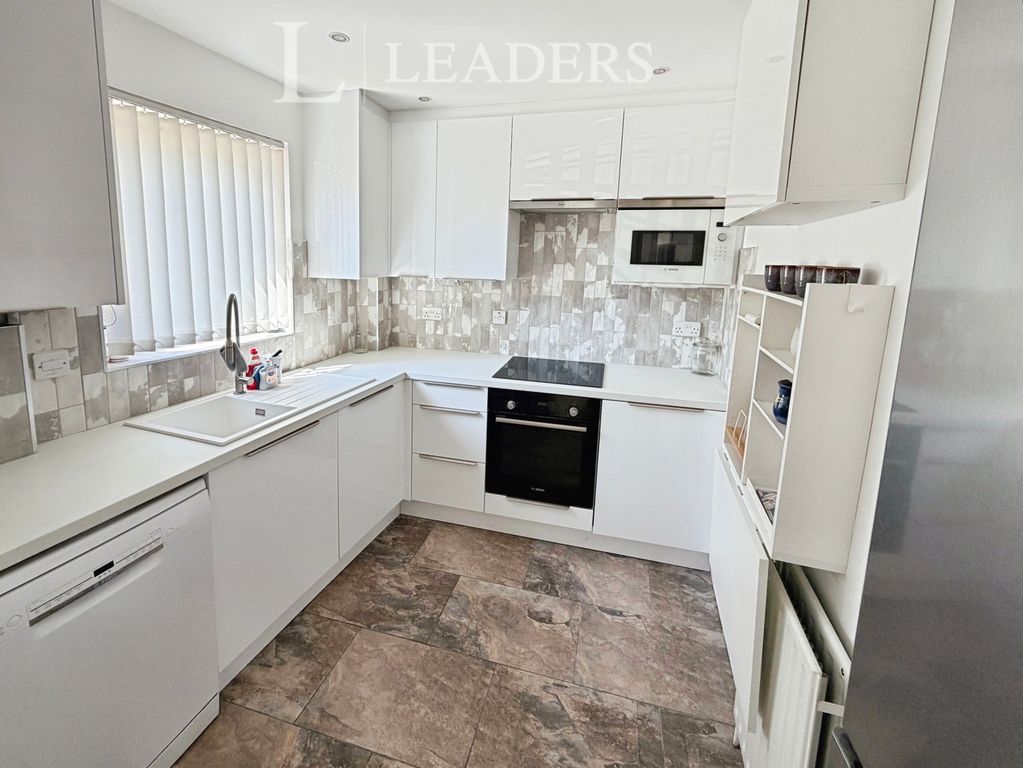 Property photo 3 of 8 Pbox-Img.Jpg