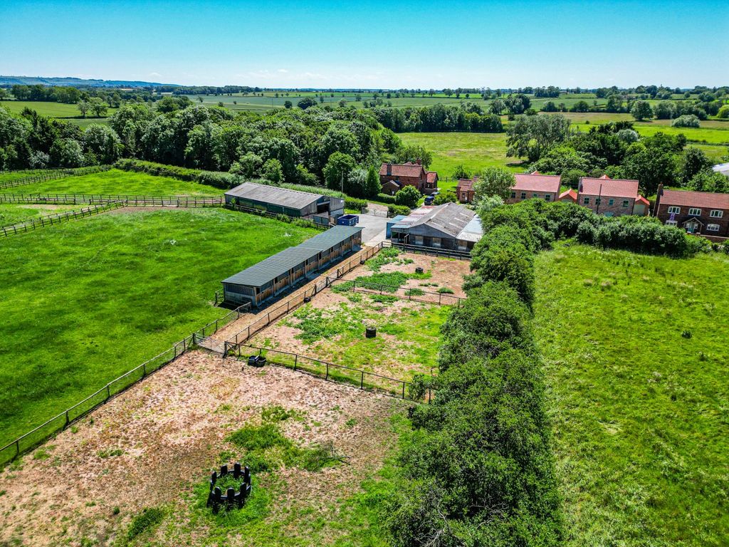 Property photo 3 of 15 Land