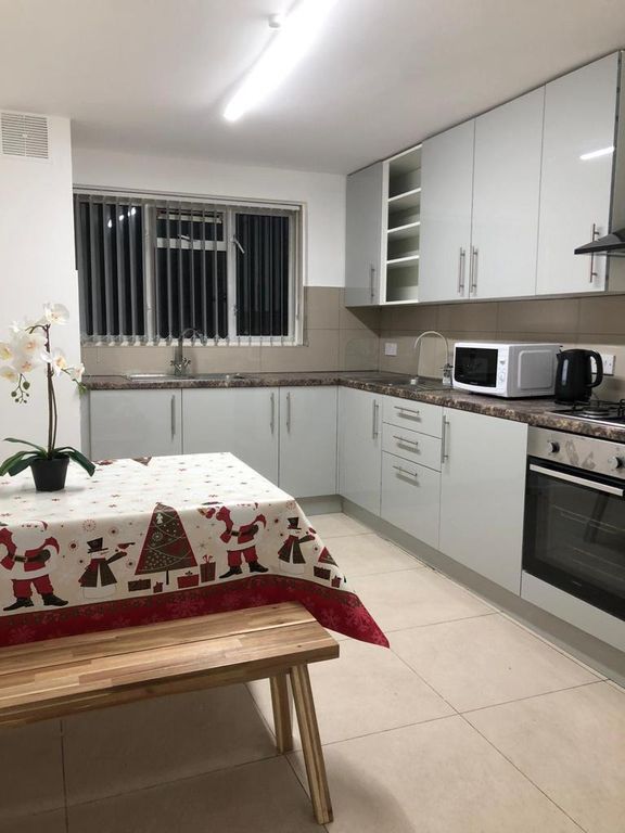 Property photo 3 of 5