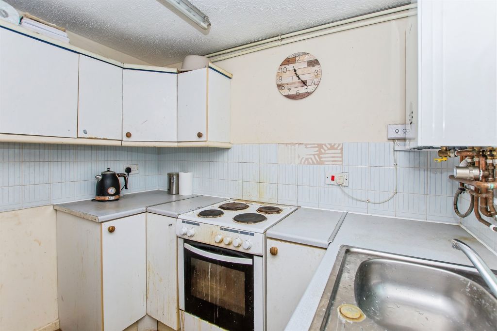 Property photo 2 of 17