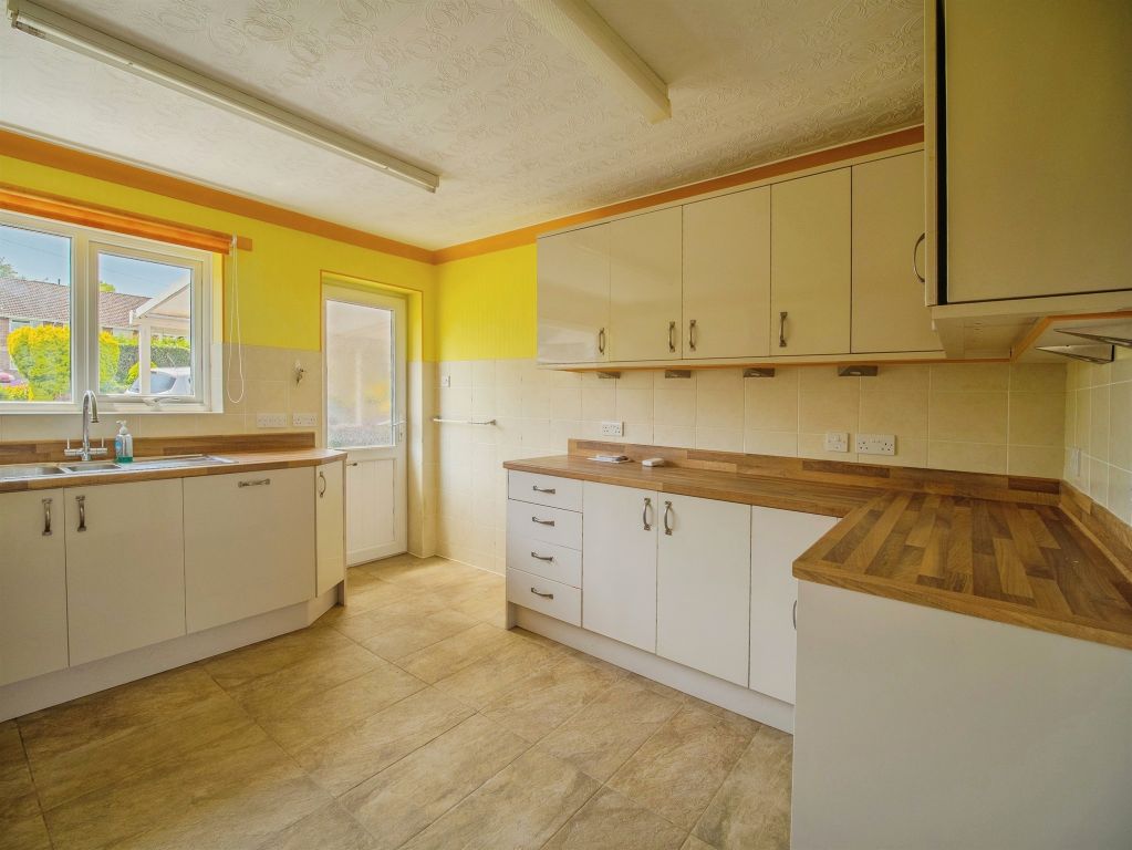 Property photo 2 of 24