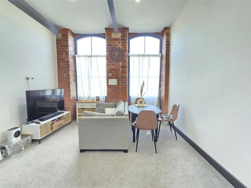 Property photo 3 of 10 Picture No. 03