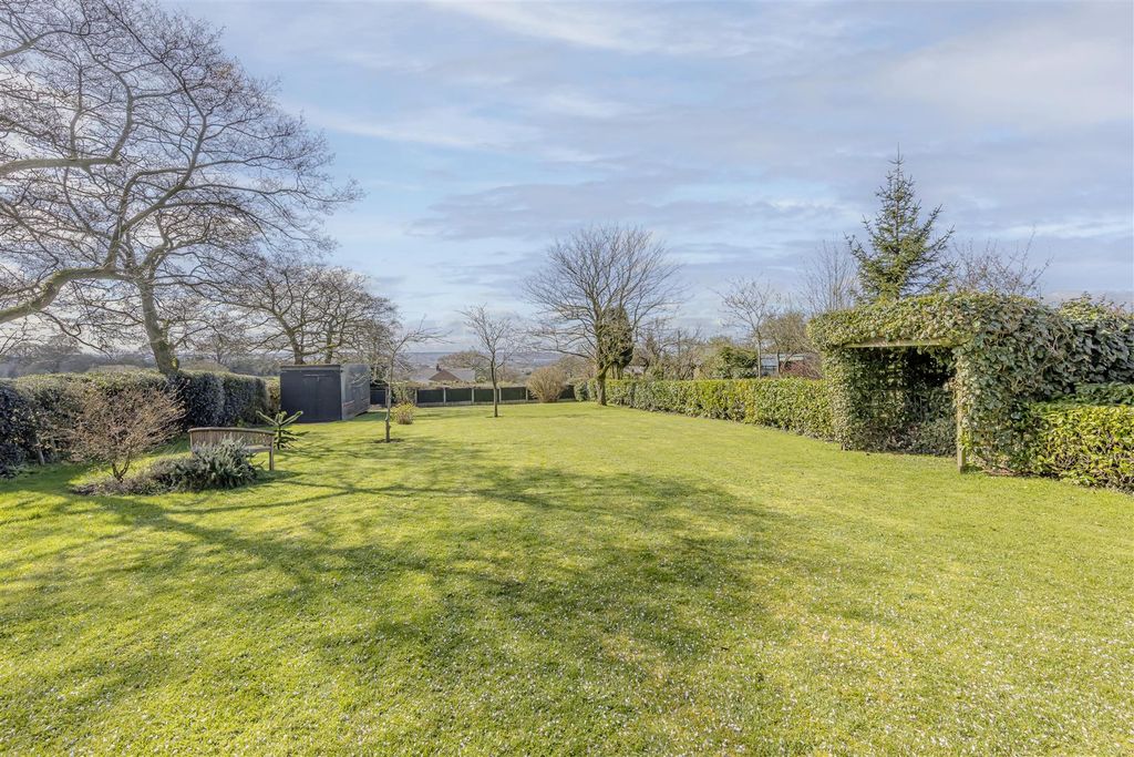 Property photo 3 of 41 Outside