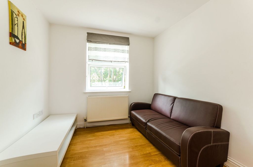 Property photo 1 of 5