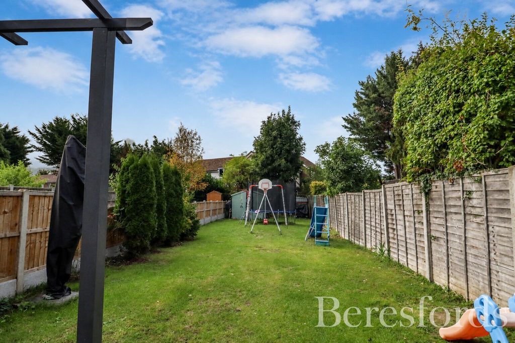 Property photo 2 of 13 2
