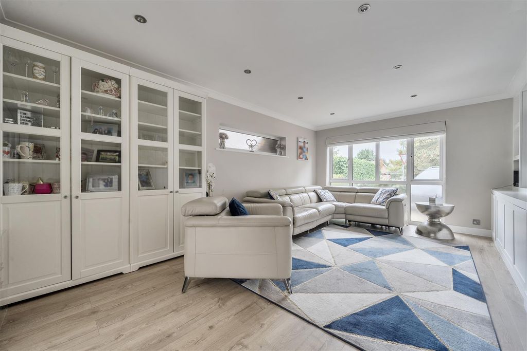 Property photo 2 of 20 1363409-4-68Ece194738B9.Jpg