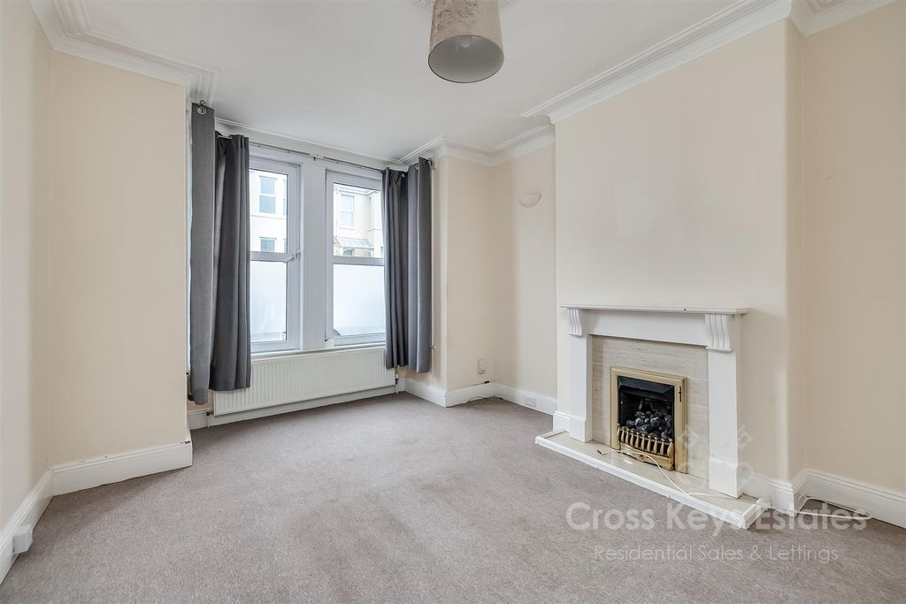 Property photo 3 of 24 Sitting Room