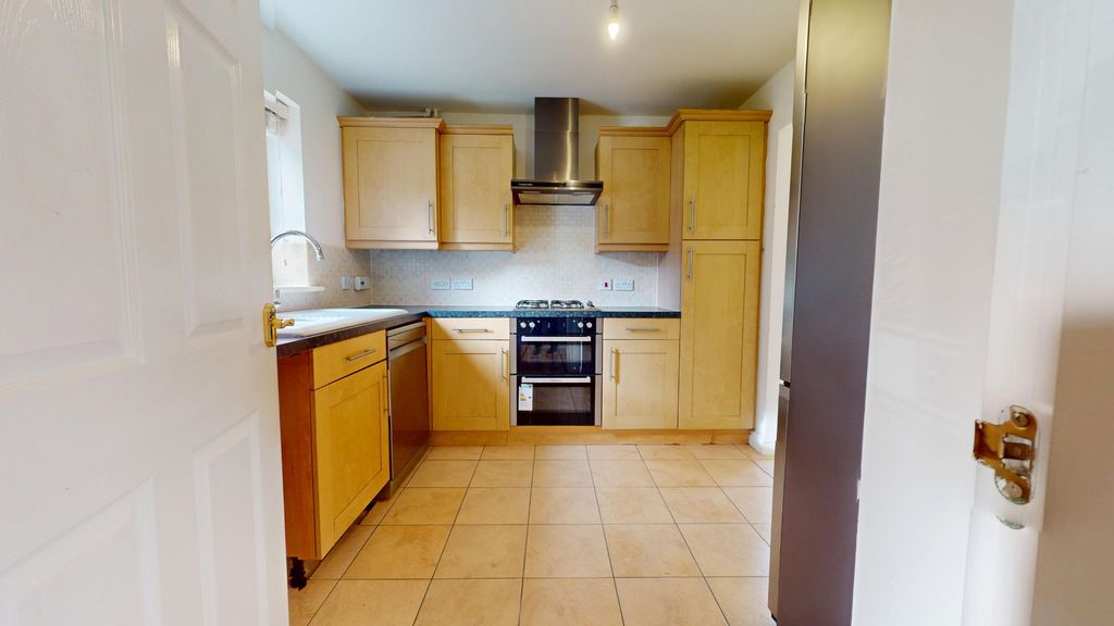 Property photo 2 of 30 4500103