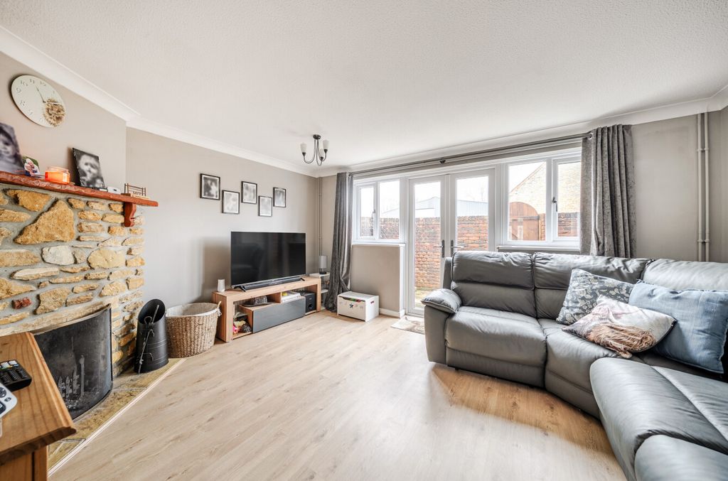 Property photo 3 of 19 1408393-17-6985Da...