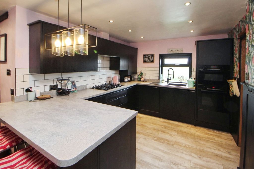 Property photo 2 of 13 Picture No. 04