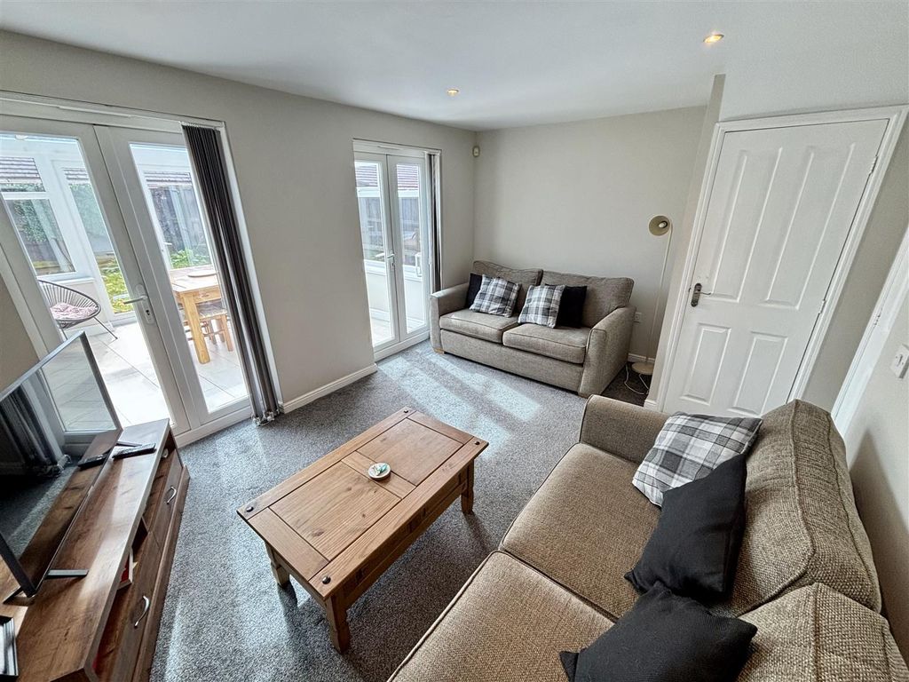 Property photo 2 of 15 Living Room